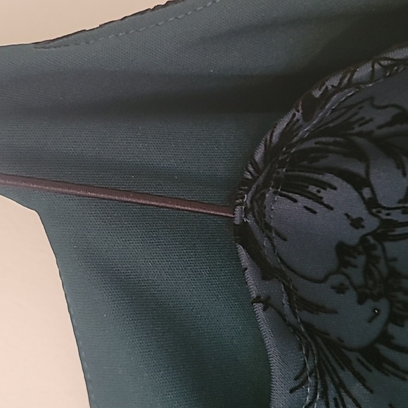 Dress - Picture 8 of 9